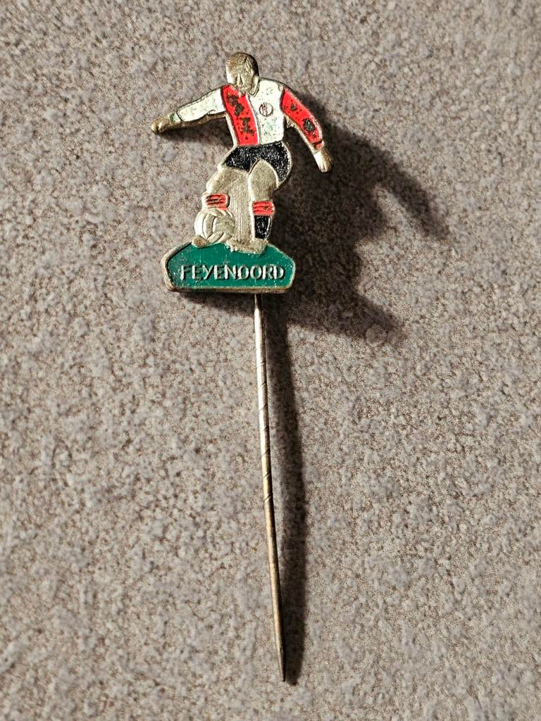 Oud Feyenoord speldje/pin Fabrikant Nieuwpoort, Ophalen of Verzenden, Zo goed als nieuw, Feyenoord