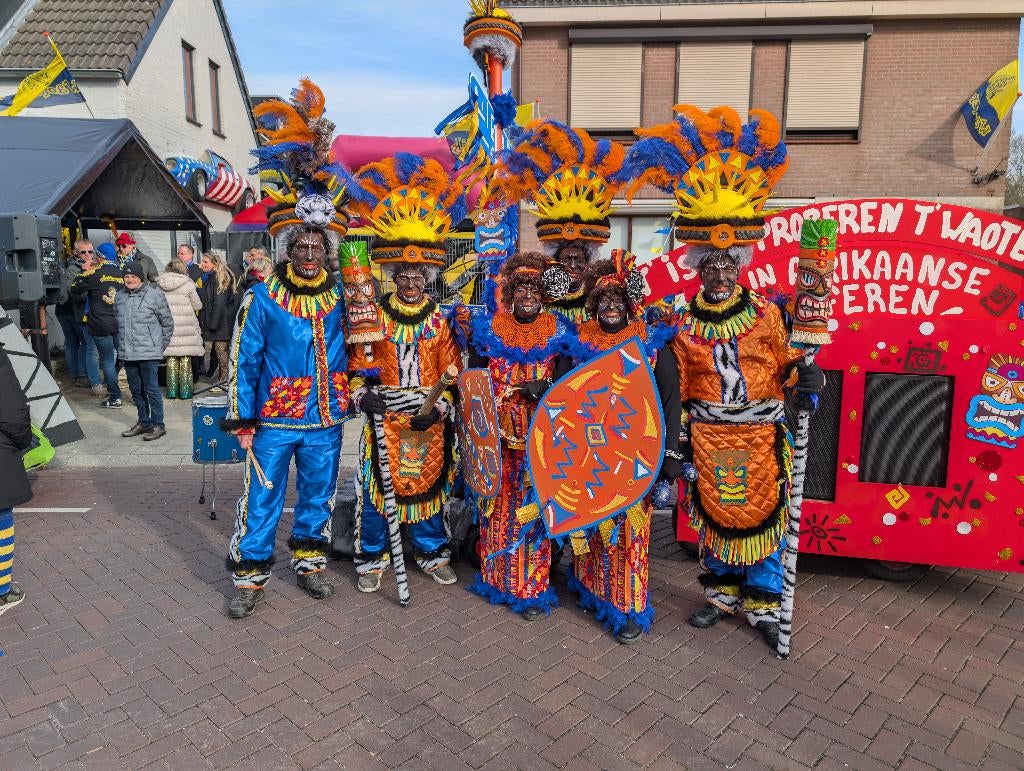 Carnavals loopgroep, Carnaval, Onbekend, Kleding, Gedragen