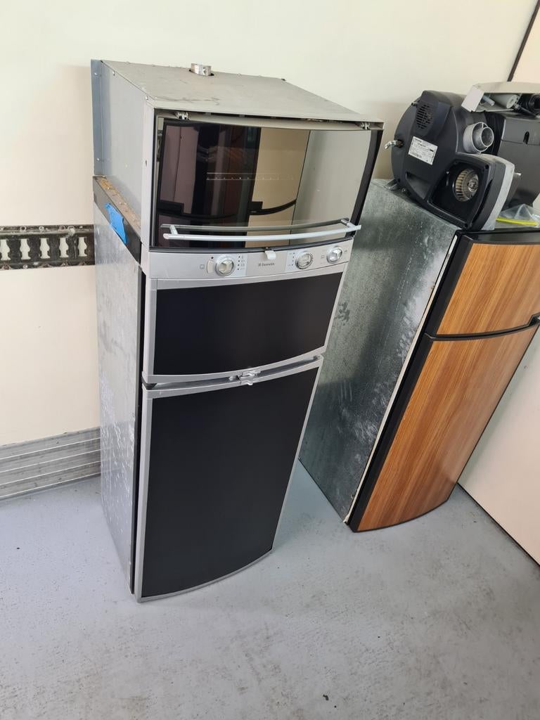 Dometic RMT 7655L tec tower koelvries oven combi, Ophalen, Zo goed als nieuw