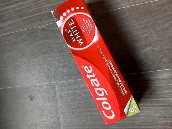 Nieuw Colgate Max White tandpasta, Ophalen of Verzenden, Nieuw, Tandpasta