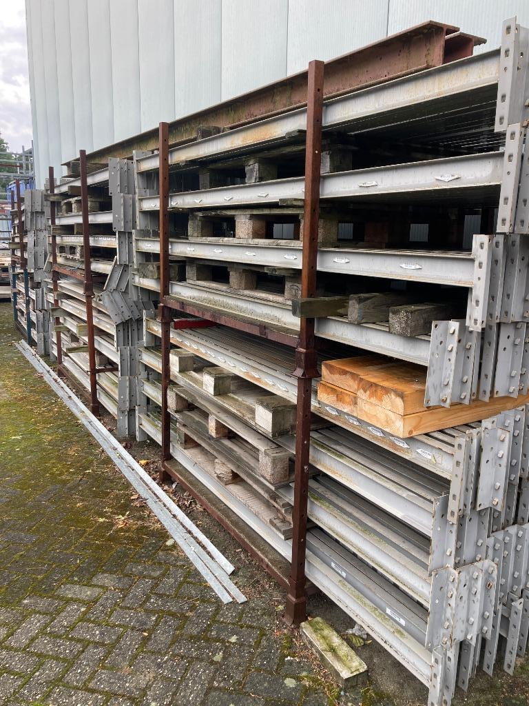 Palletstelling restpartij, Ophalen