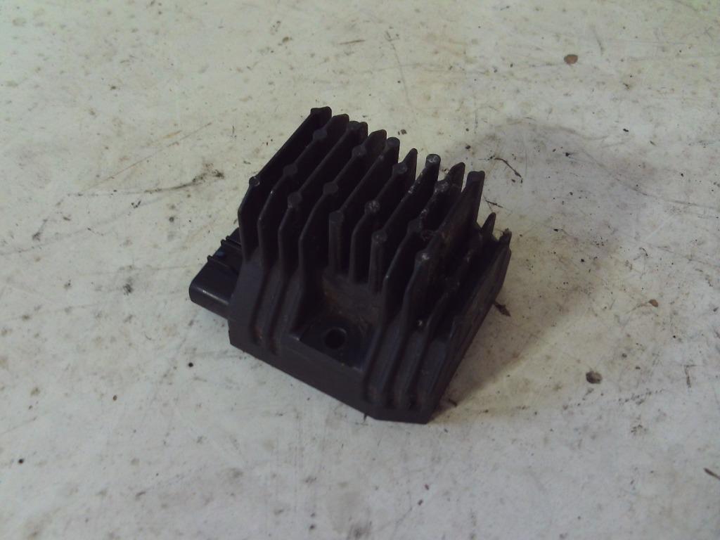 Spanningsregelaar Yamaha R1 bj04-06, Ophalen of Verzenden, Gebruikt