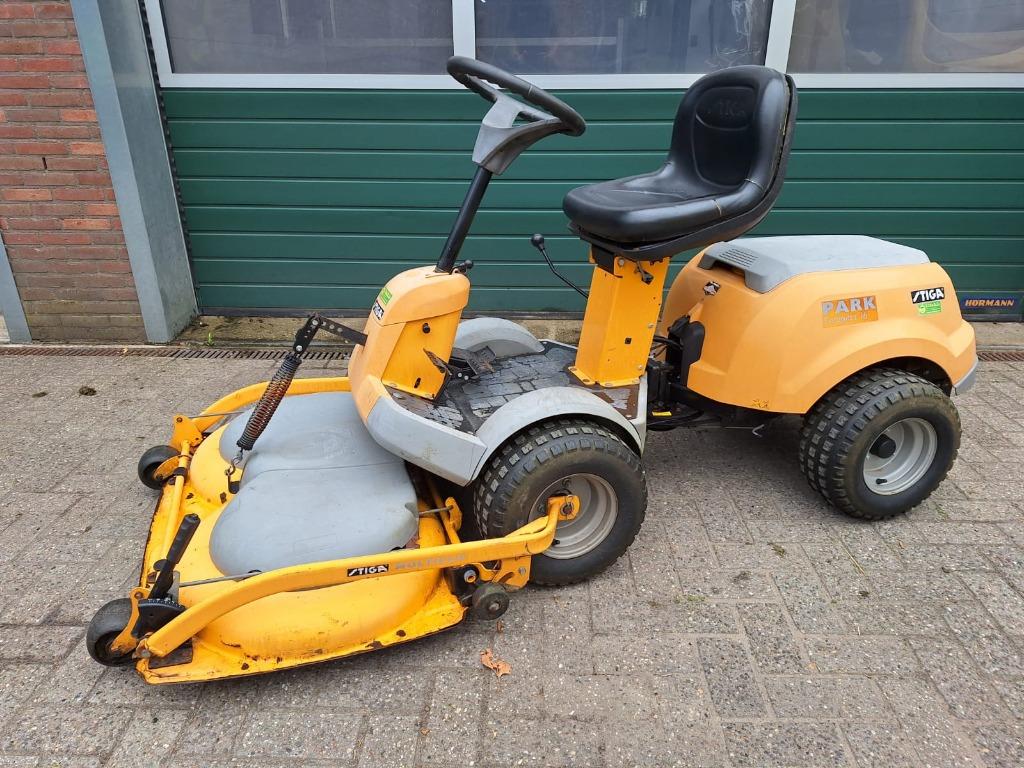 Stiga park compact 16 frontmaaier, Tuin en Terras, Zitmaaiers, Ophalen, Gebruikt, 90 tot 120 cm