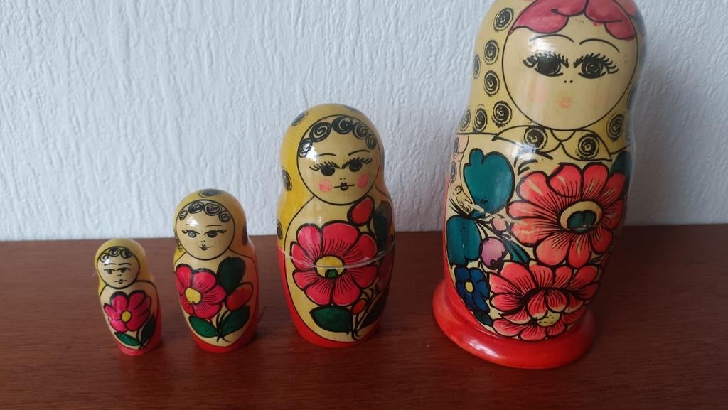 Houten Matroesjka Poppetjes Set van 4, Ophalen of Verzenden