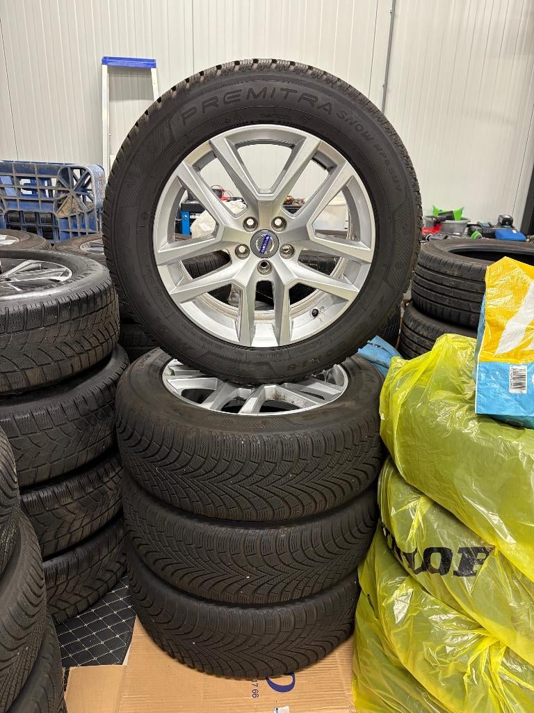 velgen Volvo XC60 235-60-18 velg met winterband aanbieding !, Auto-onderdelen, Banden en Velgen, Ophalen, 18 inch, Gebruikt, Banden en Velgen