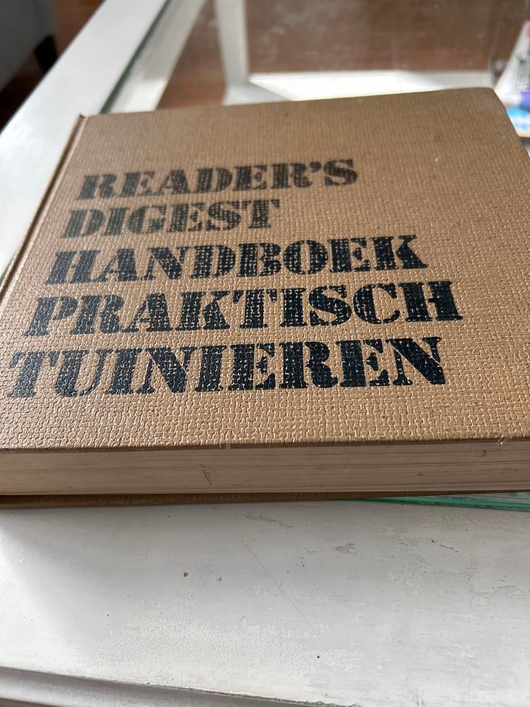 Handboek Praktisch Tuinieren Reader's Digest, Ophalen, Gelezen, Tuinieren en Tuinplanten