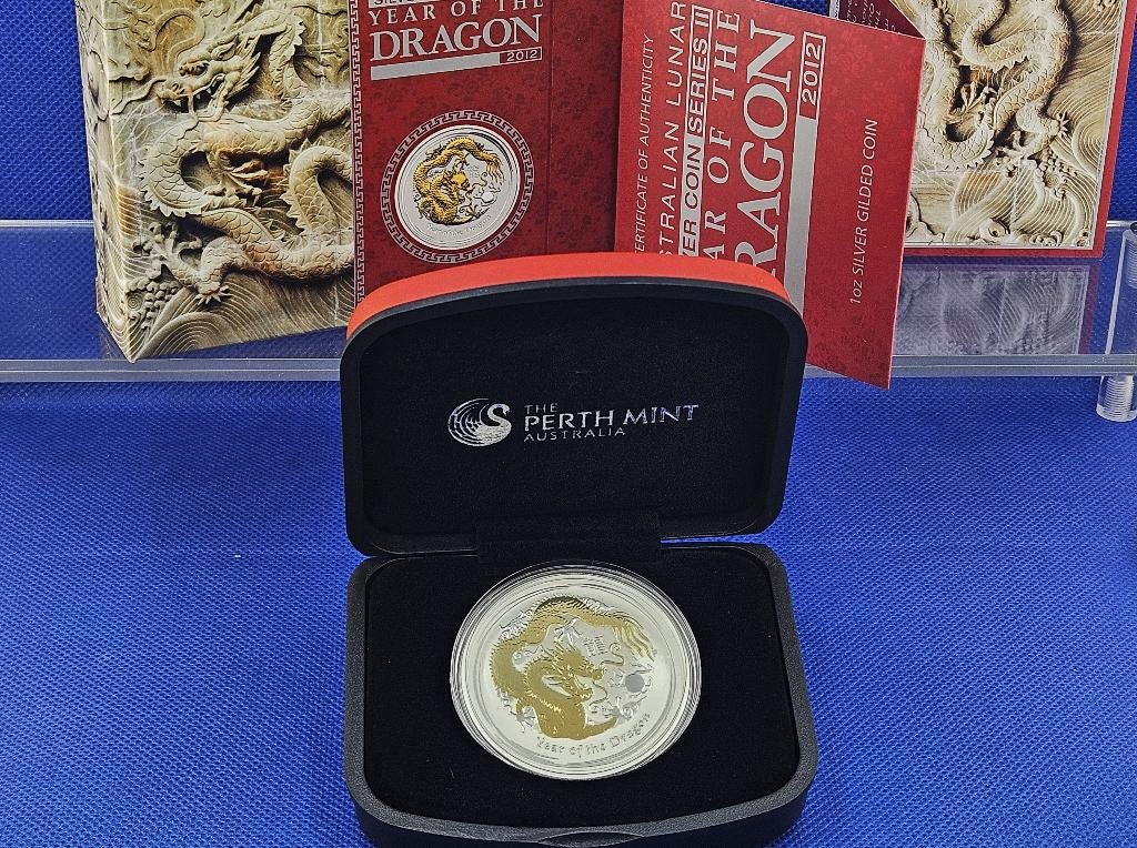 (10720) AUSTRALIA  LUNAR II  DRAGON  GILDED  2012  ONE OUNCE, Ophalen of Verzenden, Setje, Zilver