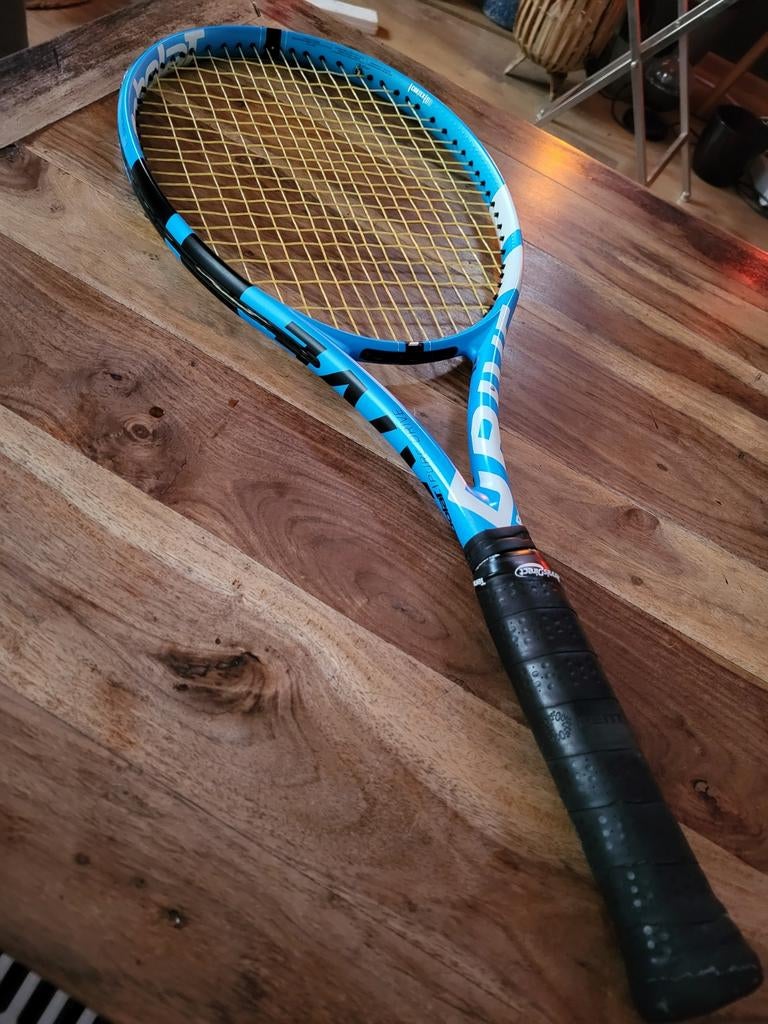 Babolat Pure Drive Tennisracket
300 gram L4, Sport en Fitness, Tennis, L4, Ophalen of Verzenden, Zo goed als nieuw, Racket