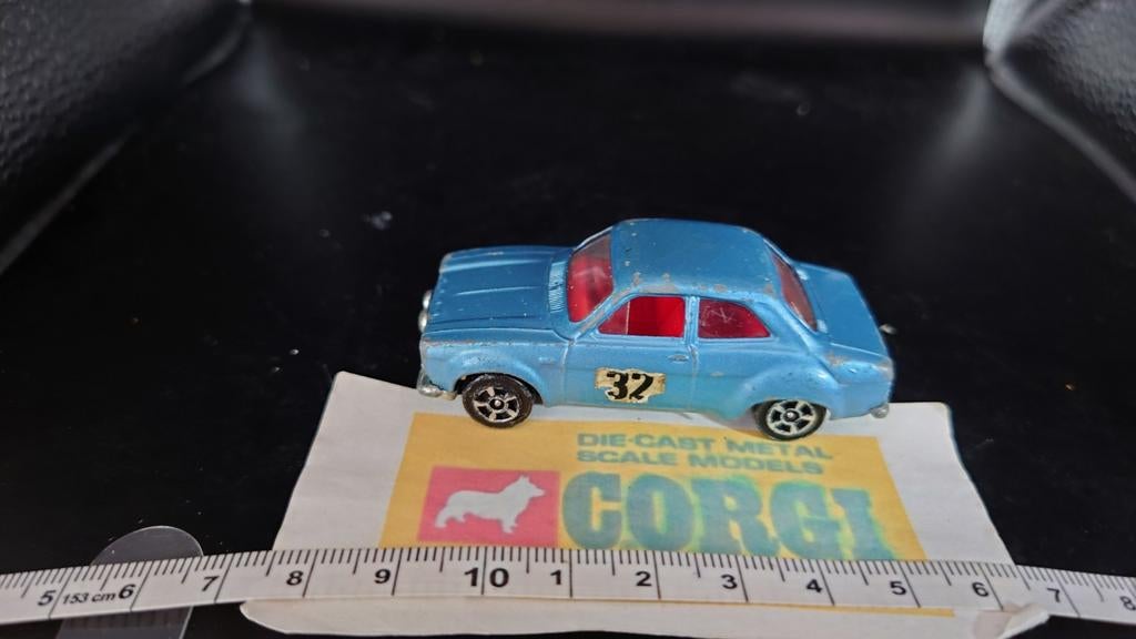 Corgi Juniors Whizzwheels Ford Escort, Ophalen of Verzenden, Gebruikt, Auto, Corgi