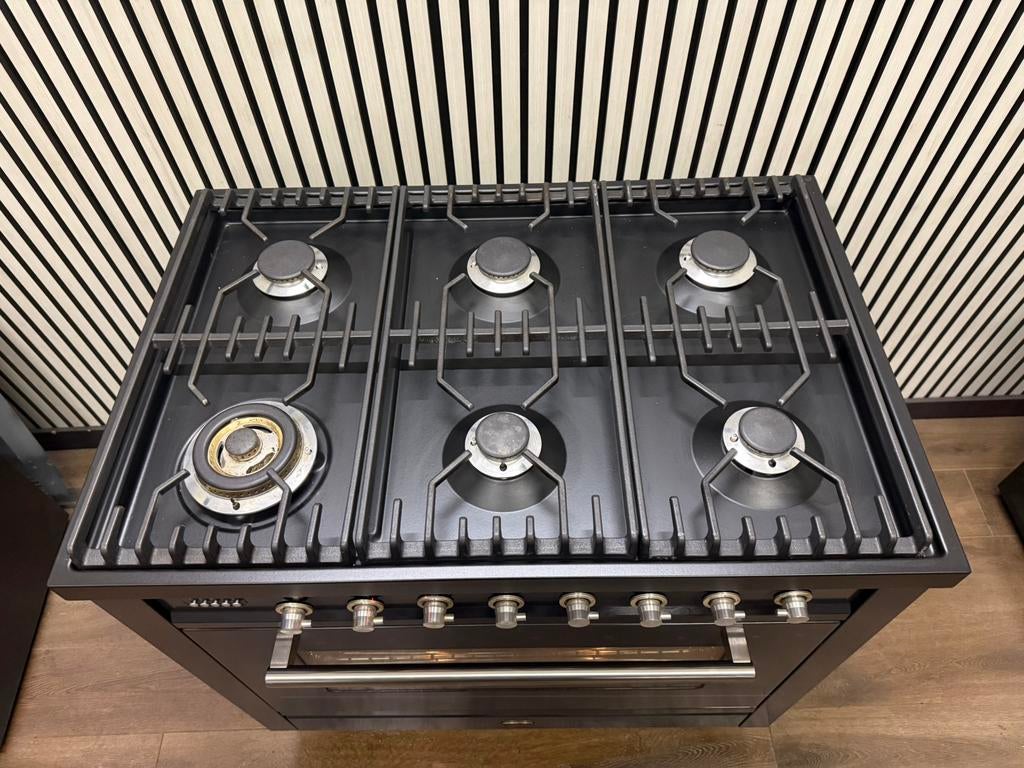 Luxe Boretti Fornuis 6 pits antraciet 300 • Graden oven 90cm, Witgoed en Apparatuur, Fornuizen, Fornello Esperta, Ophalen of Verzenden