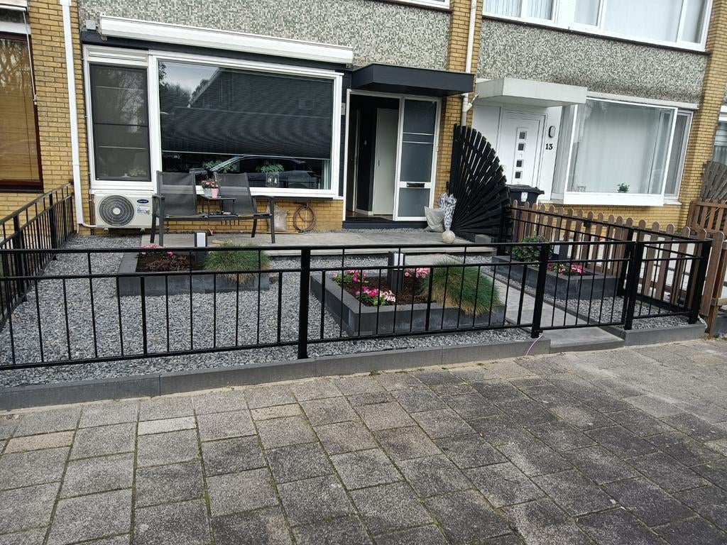 Fabricage, schilderen en installatie van metalen deuren, hek, Ophalen of Verzenden, IJzer, Sierhekwerk