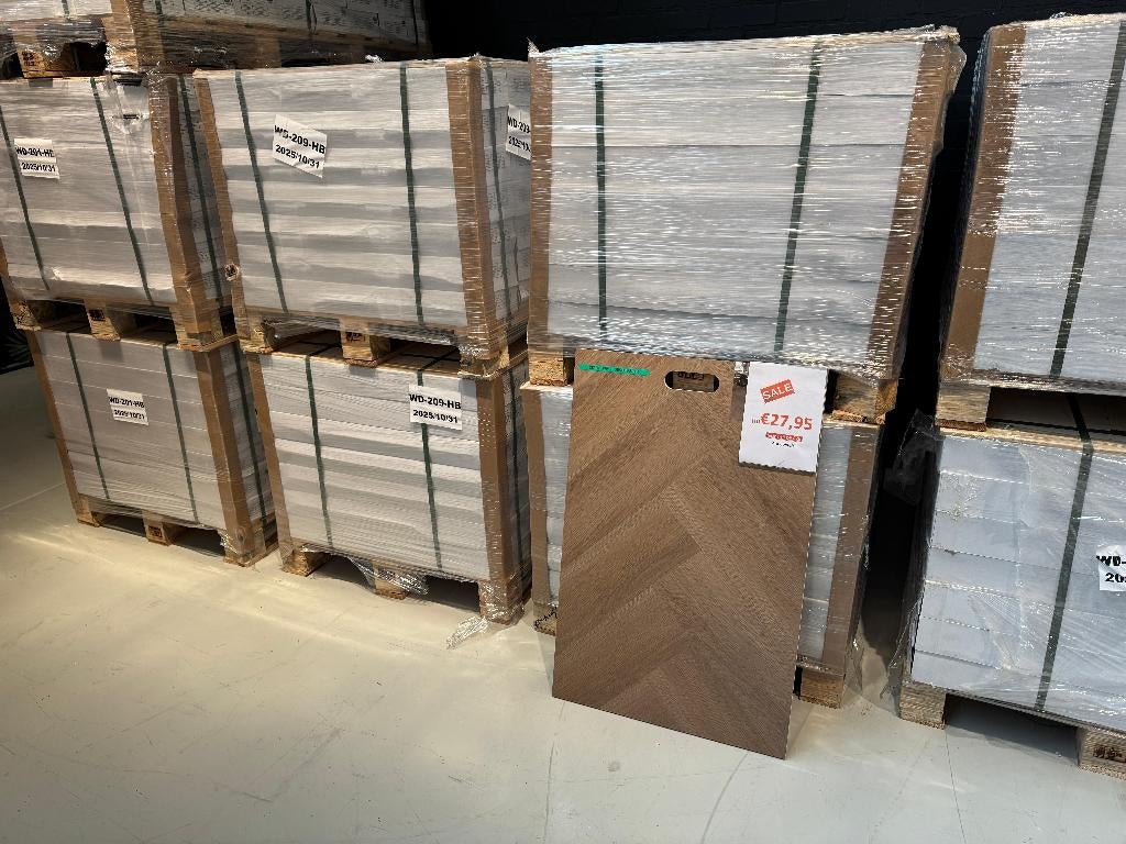 Direct ophalen | PVC Vloer klik visgraat pallets |Utrecht, 75 m² of meer, PVC visgraat klik met geïntegreerde ondervloer, 4131 NH