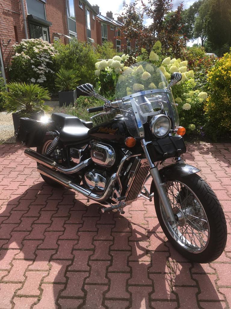 Honda VT 750 DC Black Widow, Chopper