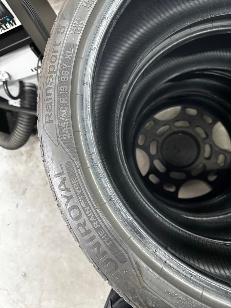 Uniroyal RainSport 5 - 245/40 R19 Zomerbanden ., Band(en), Personenwagen, Zomerbanden, Ophalen