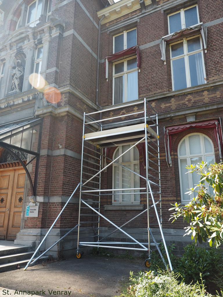 Rolsteiger/steiger verhuur Midden Groningen, Doe-het-zelf en Verbouw, Steigers, Ophalen, Zo goed als nieuw, Rolsteiger of Kamersteiger
