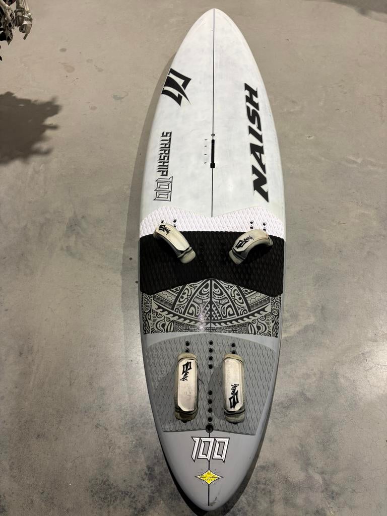 Naish Starship - 100L, Watersport en Boten, Windsurfen, Ophalen, Gebruikt, Minder dan 250 cm, Met vin(nen)