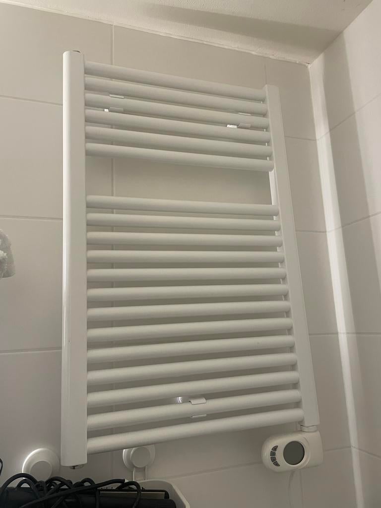 Elektrische Handdoekradiator met Timer - Eco Vriendelijk, Huis en Inrichting, Ophalen, Zo goed als nieuw, Wit, Handdoekenrek