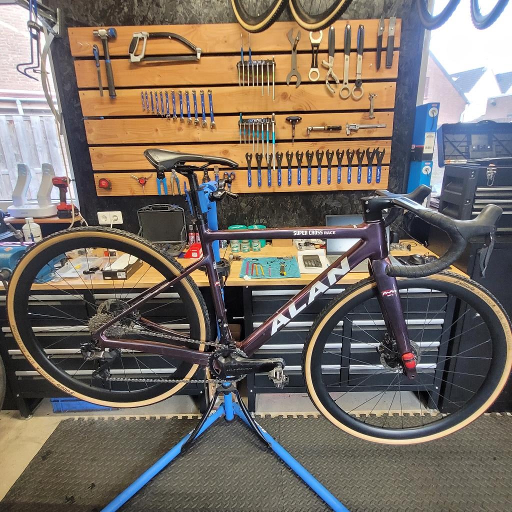 Diverse ALAN cyclocross + wegfietsen. Nieuw en gebruikt., 28 inch, Carbon, Nieuw, Meer dan 20 versnellingen