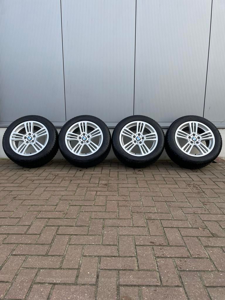 Keurige set BMW X3 Winterbanden van Vredestein, Auto-onderdelen, Ophalen, 18 inch, Banden en Velgen, Winterbanden