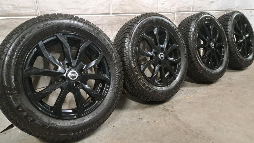 Zwarte velgen Micra Note Modus Logan Sandero Clio 185/65/15, Auto-onderdelen, Gebruikt, 15 inch, Banden en Velgen, Personenwagen