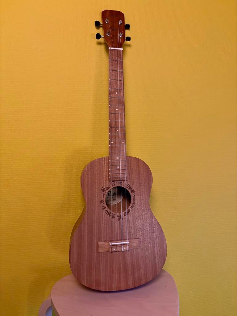 Flight Baritone Ukelele, Muziek en Instrumenten, Ophalen of Verzenden, Zo goed als nieuw, Ukelele