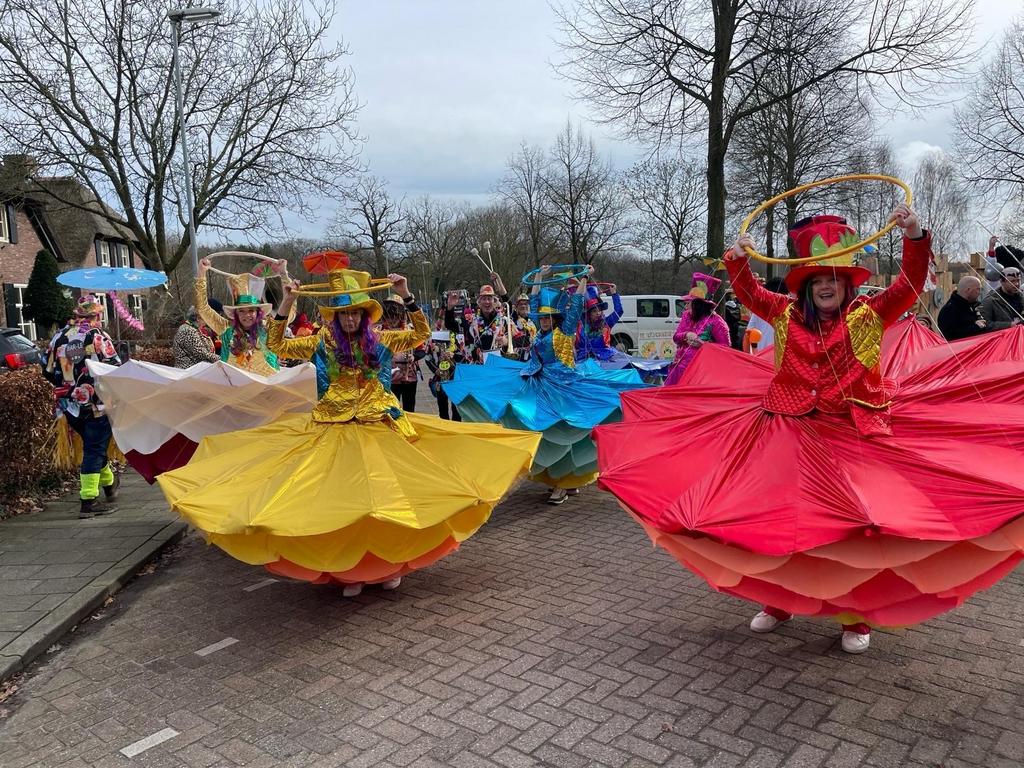 Origami jurken - 7 stuks - prijswinnende jurken, Ophalen, Carnaval, Maat 42/44 (L), Kleding
