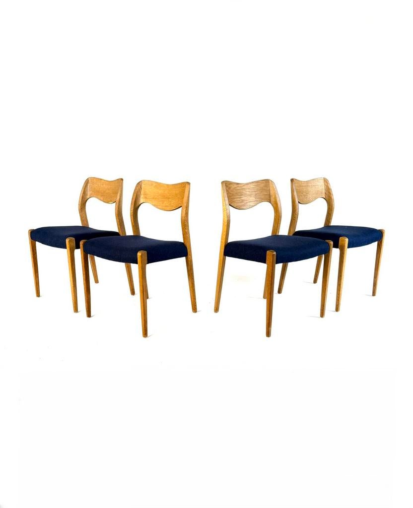 4x gerestaureerde ‘Model 71’ Niels Otto Møller ‘60, Hout, Ophalen of Verzenden, Zo goed als nieuw, Vier