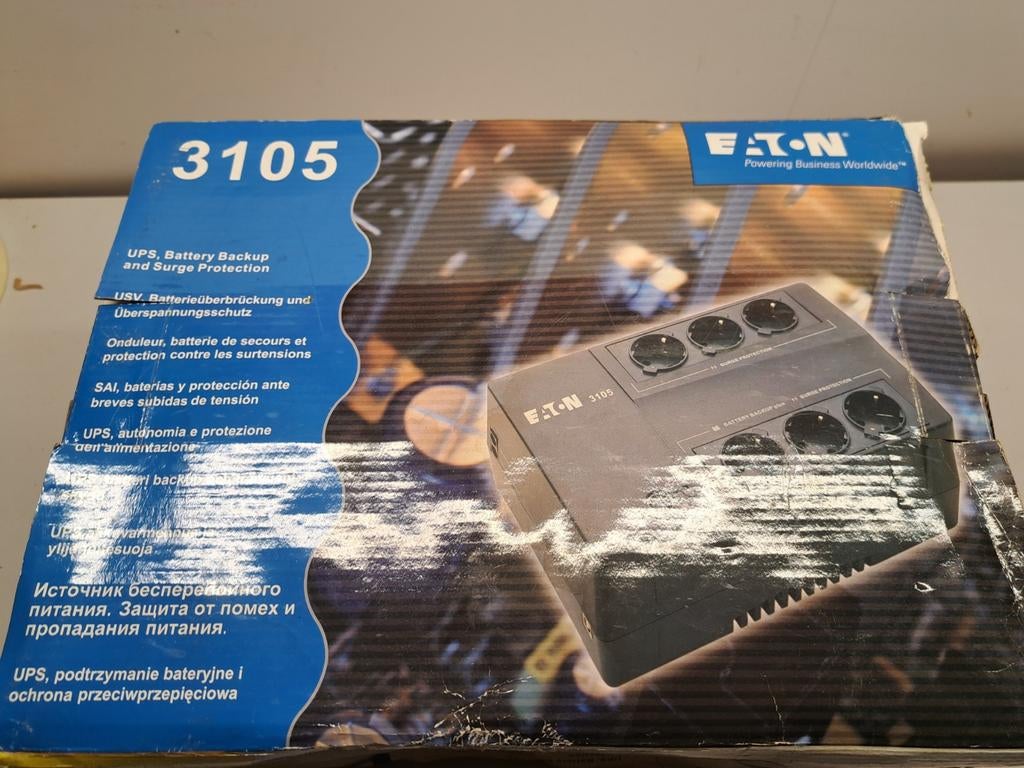 Eaton 3105 Ups, Battery and surge protection, Ophalen of Verzenden