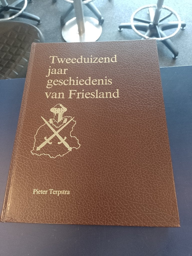 Tweeduizend jaar geschiedenis van Friesland (Pieter Terpstra, Boeken, Ophalen of Verzenden, Zo goed als nieuw