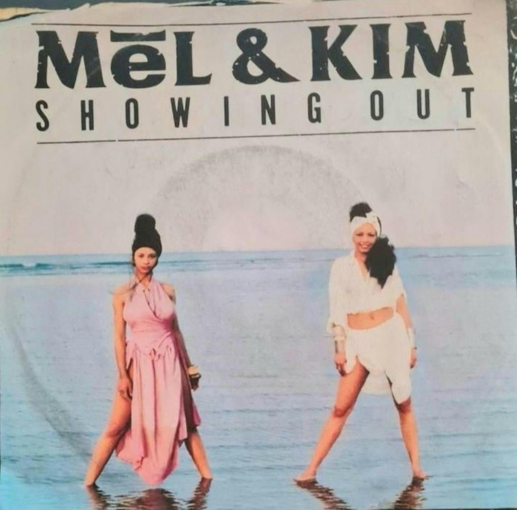 MEL & KIM - SHOWING OUT (HOES BESCHADIGD), Ophalen of Verzenden, Gebruikt