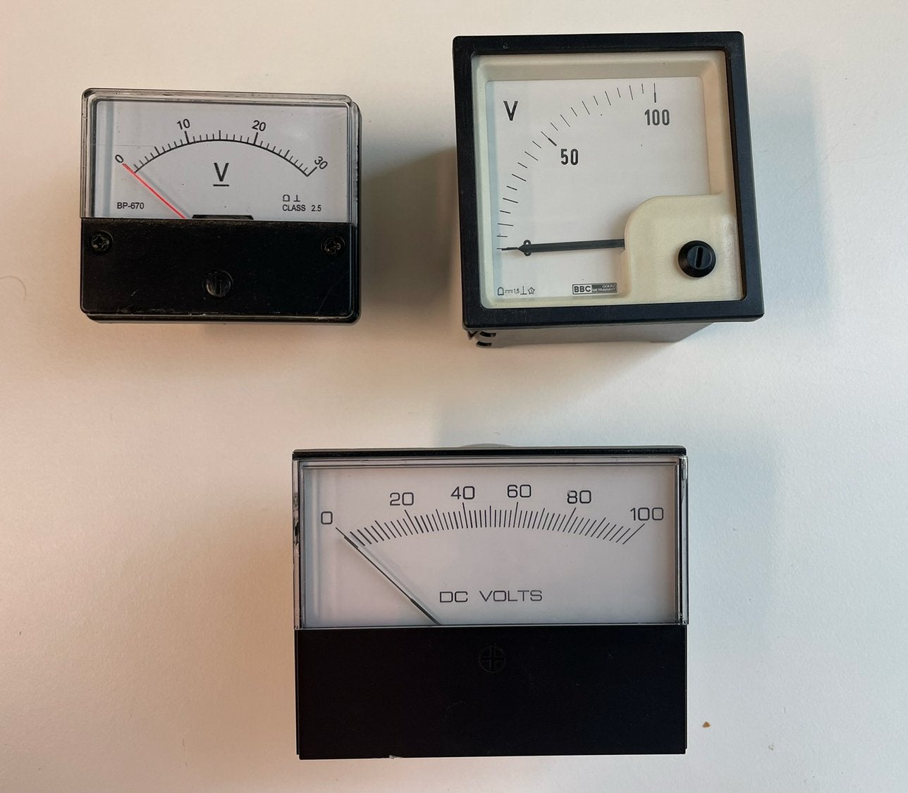 DC voltmeter gelijkspanning volt spanning meter, Ophalen of Verzenden, Gebruikt