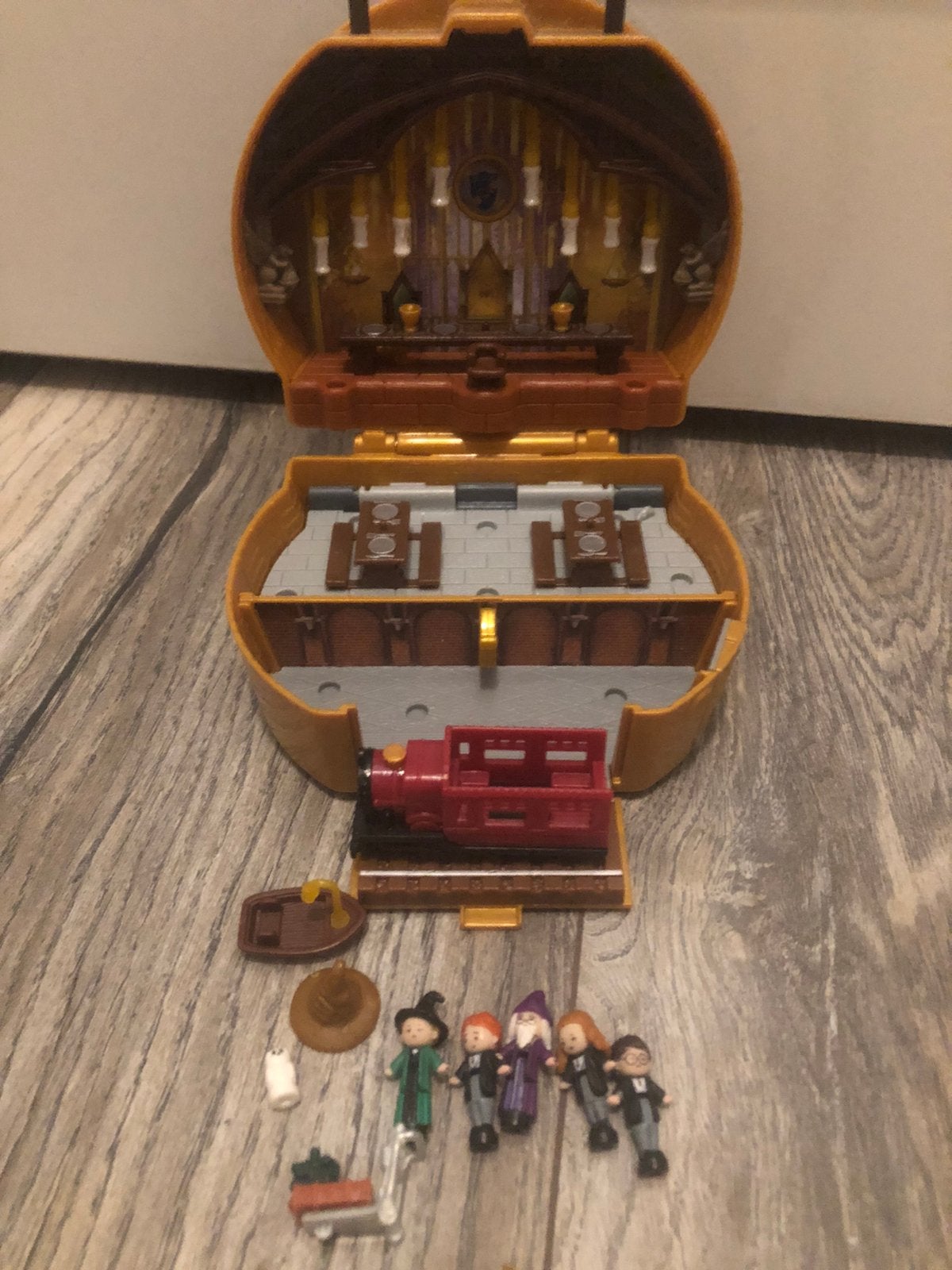 Harry potter Polly pocket set!! Nieuwstaat Vintage speelgoed, Ophalen of Verzenden, Zo goed als nieuw, Actiefiguurtje