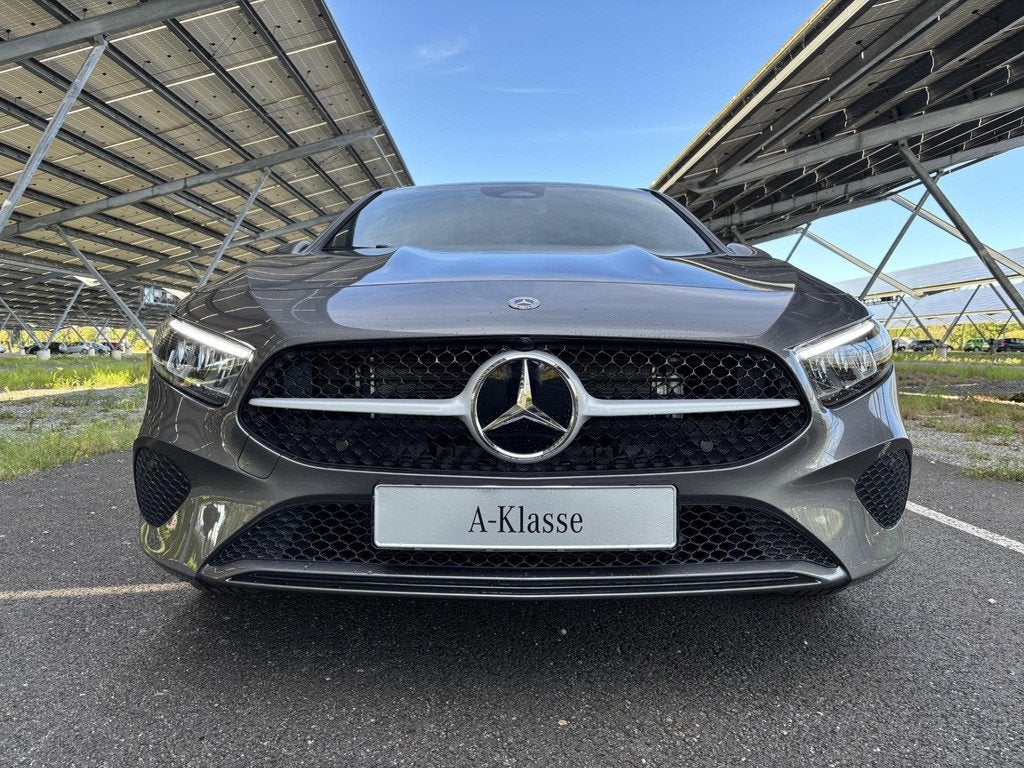 Mercedes-Benz A-Klasse 250e Business Solution | Led Koplampe, Auto's, Mercedes-Benz, Gebruikt, 4 cilinders, Leder en Stof, Bedrijf