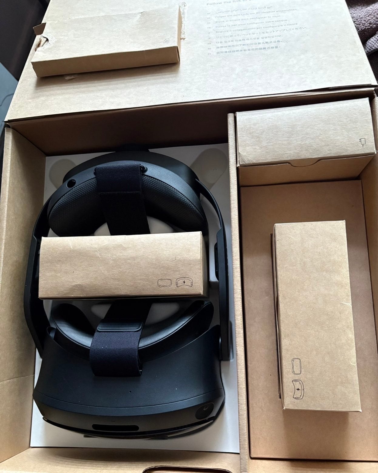 VIVE Focus Vision VR-bril - Zo goed als nieuw 2x, Spelcomputers en Games, Ophalen of Verzenden, Zo goed als nieuw, VR-bril, Overige platformen
