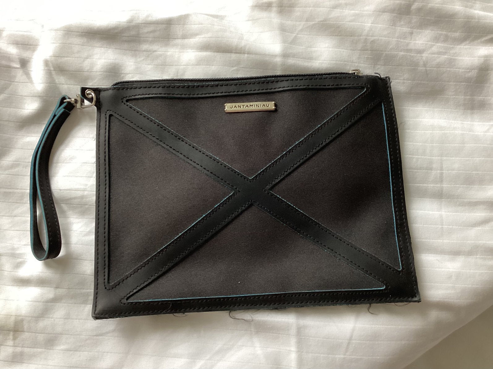 KLM Jantaminiau Amenity Kit - Luxe Reisetui, Ophalen of Verzenden, Nieuw, Overige typen
