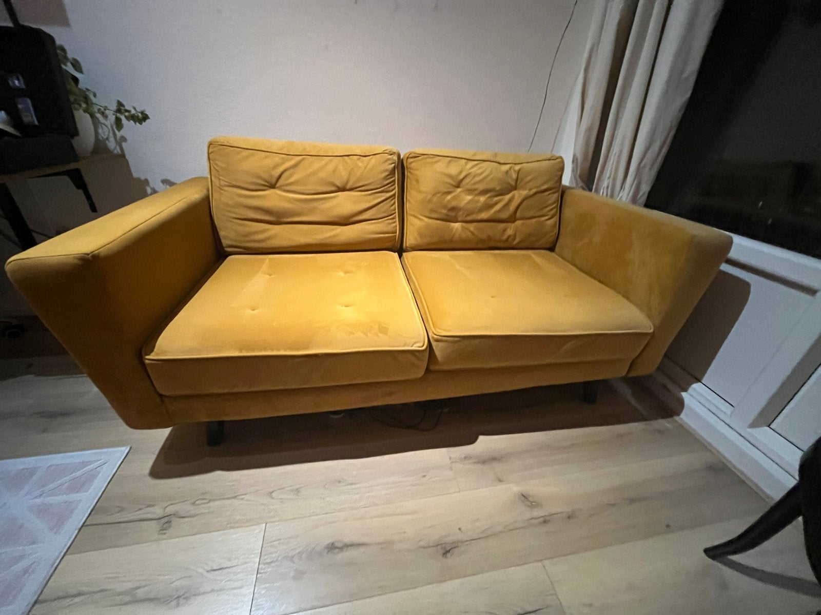 Okergele fluwelen 2-zits bank - 176x87 cm, Ophalen, Gebruikt, 150 tot 200 cm, Tweepersoons