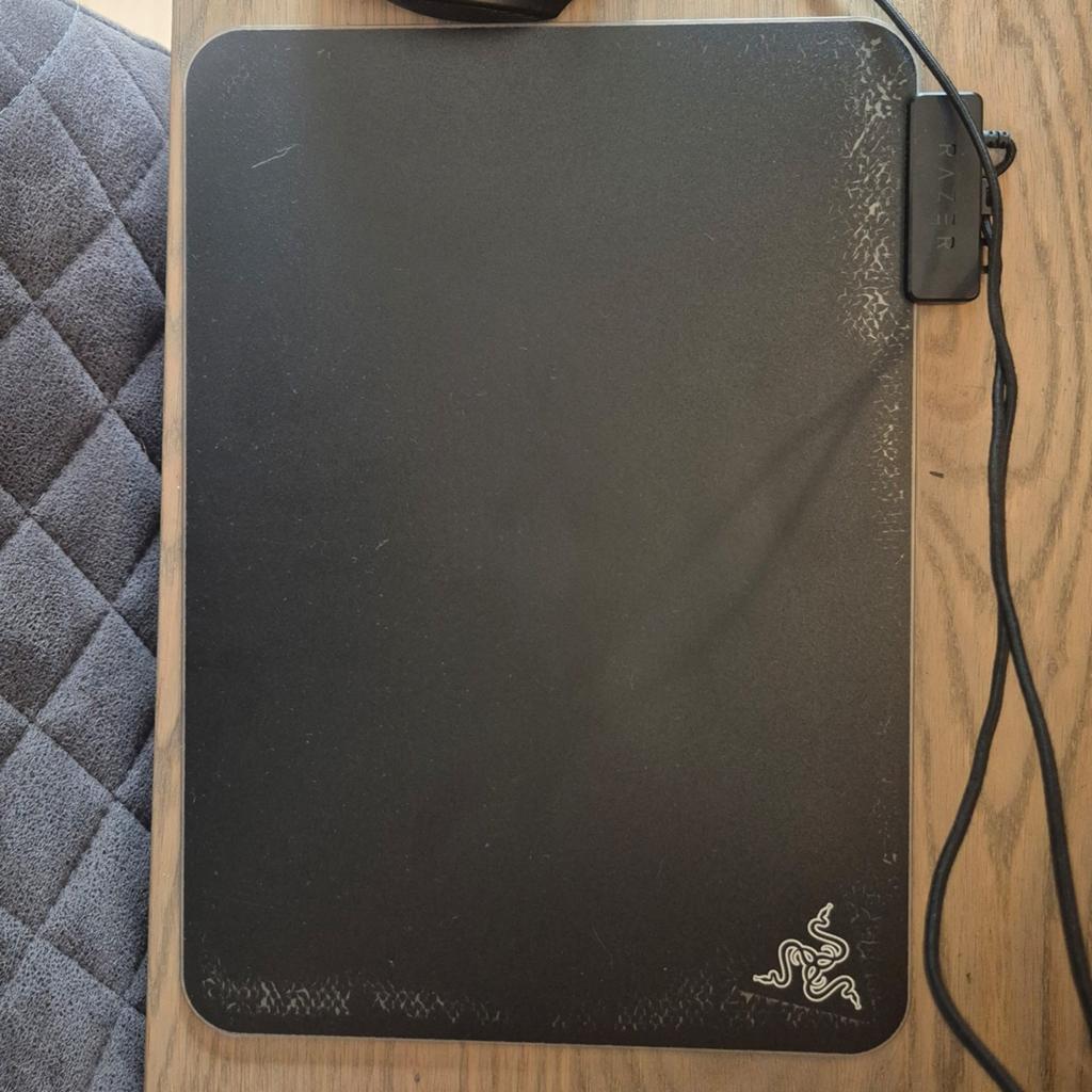 Razer Firefly V2 Gaming Muismat - RGB Verlichting, Computers en Software, Overige Computers en Software, Gebruikt, Ophalen of Verzenden