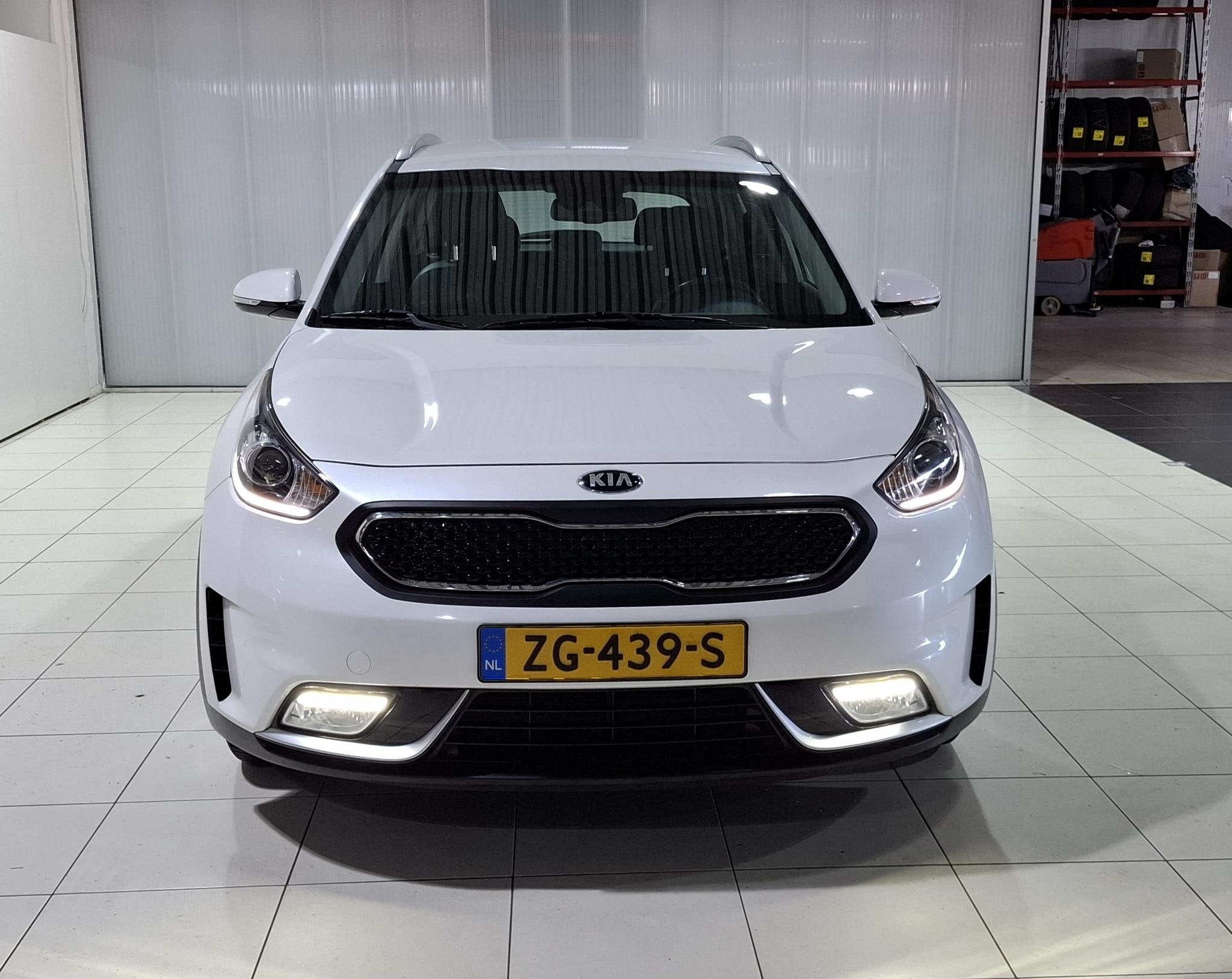 Kia Niro 1.6 GDi Hybrid DynamicLine Trekhaak, Apple Carplay/, Auto's, Kia, Gebruikt, Euro 6, 2 kWh, Leder en Stof