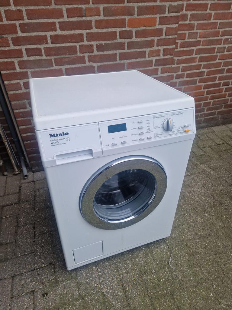 Miele softcare system W5903, Gebruikt, Ophalen of Verzenden, Voorlader, 1200 tot 1600 toeren