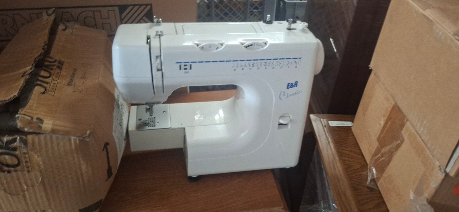 E&R Classic LC21 Naaimachine (zonder stroomkabel), Ophalen, Gebruikt, Naaimachine, Overige merken