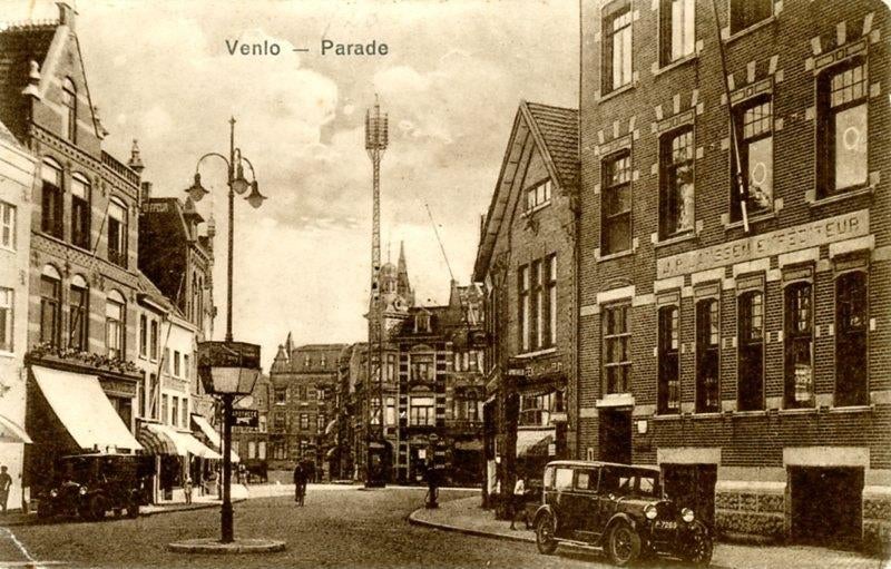 Venlo Parade met oude auto, Ophalen of Verzenden, 1920 tot 1940, Gelopen, Limburg