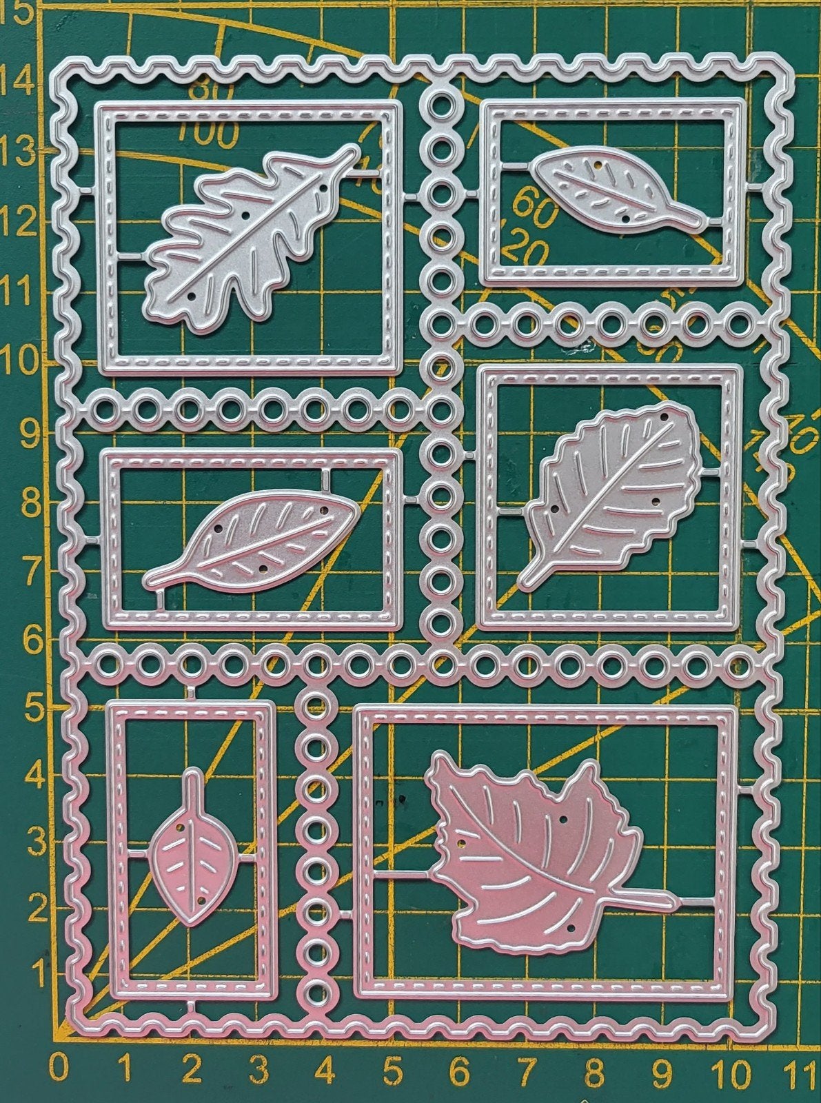 Nieuw  Snijmal postzegel frame/ herfstbladeren, Ophalen of Verzenden, Overige thema's, Pons of Mal