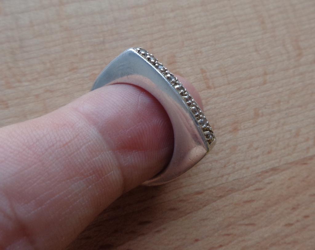zilveren design ring aparte vorm met steentjes [1019], Verzenden, Zo goed als nieuw, 17 tot 18, Dame