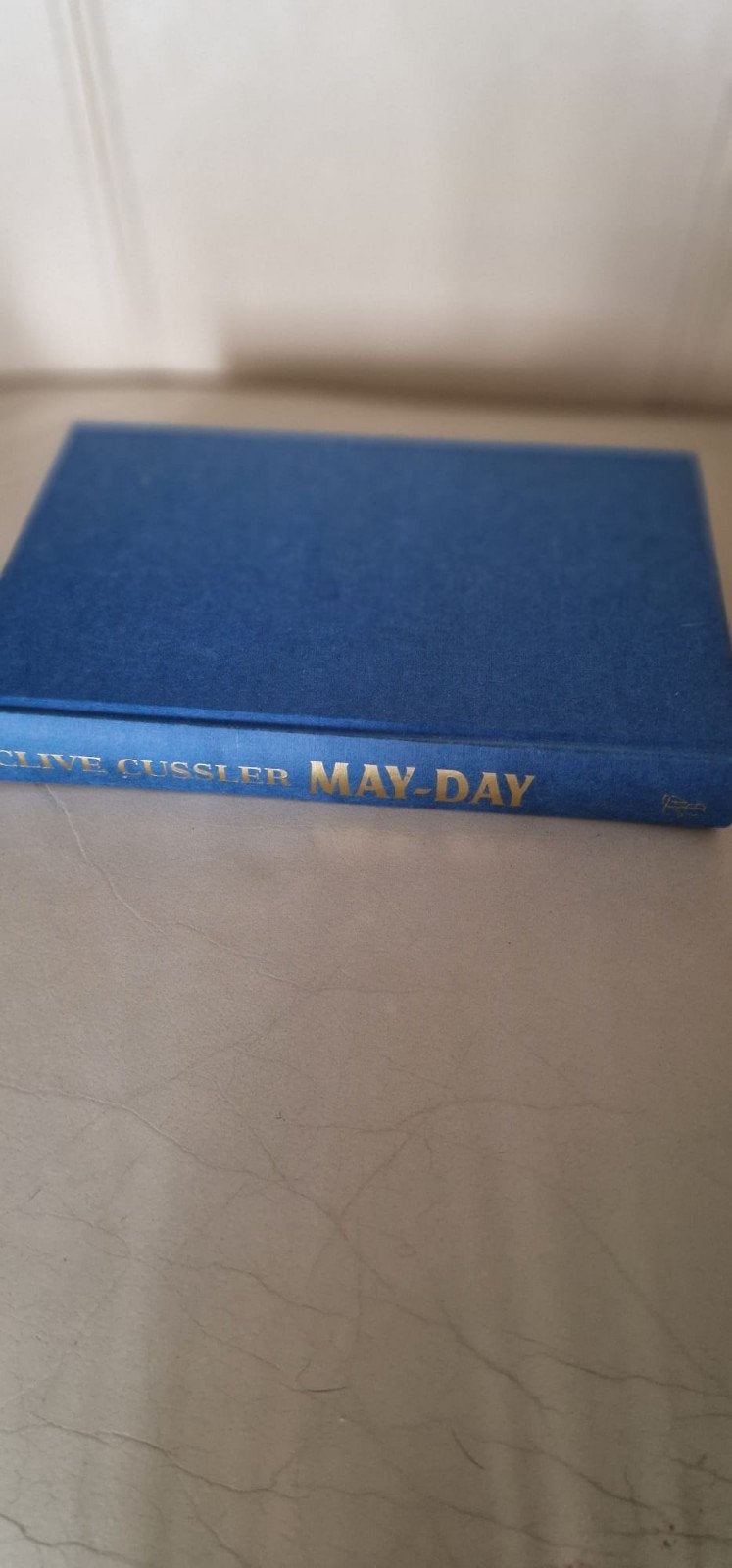 Clive Cussler - May-Day (Hardcover), Ophalen of Verzenden, Gelezen, Clive Cussler, Nederland