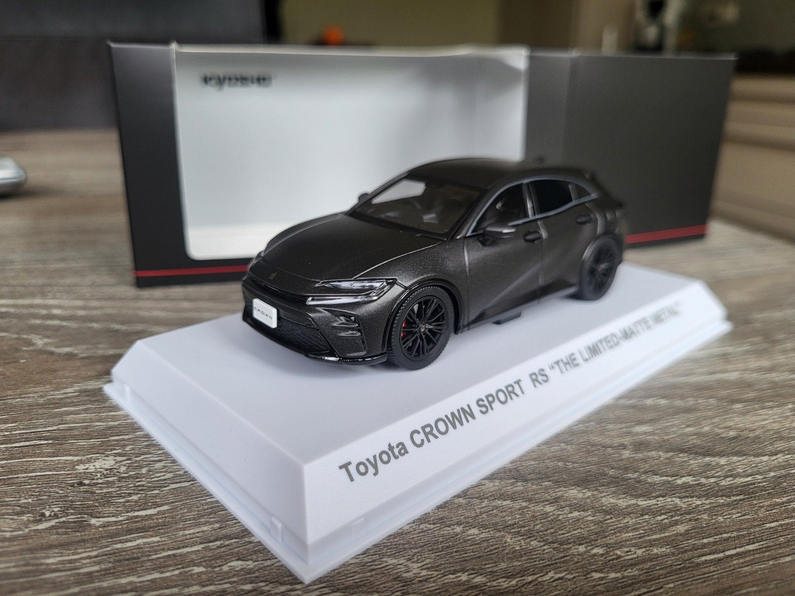 Toyota Crown schaal 1:43, Ophalen of Verzenden, Zo goed als nieuw, Auto, Overige merken