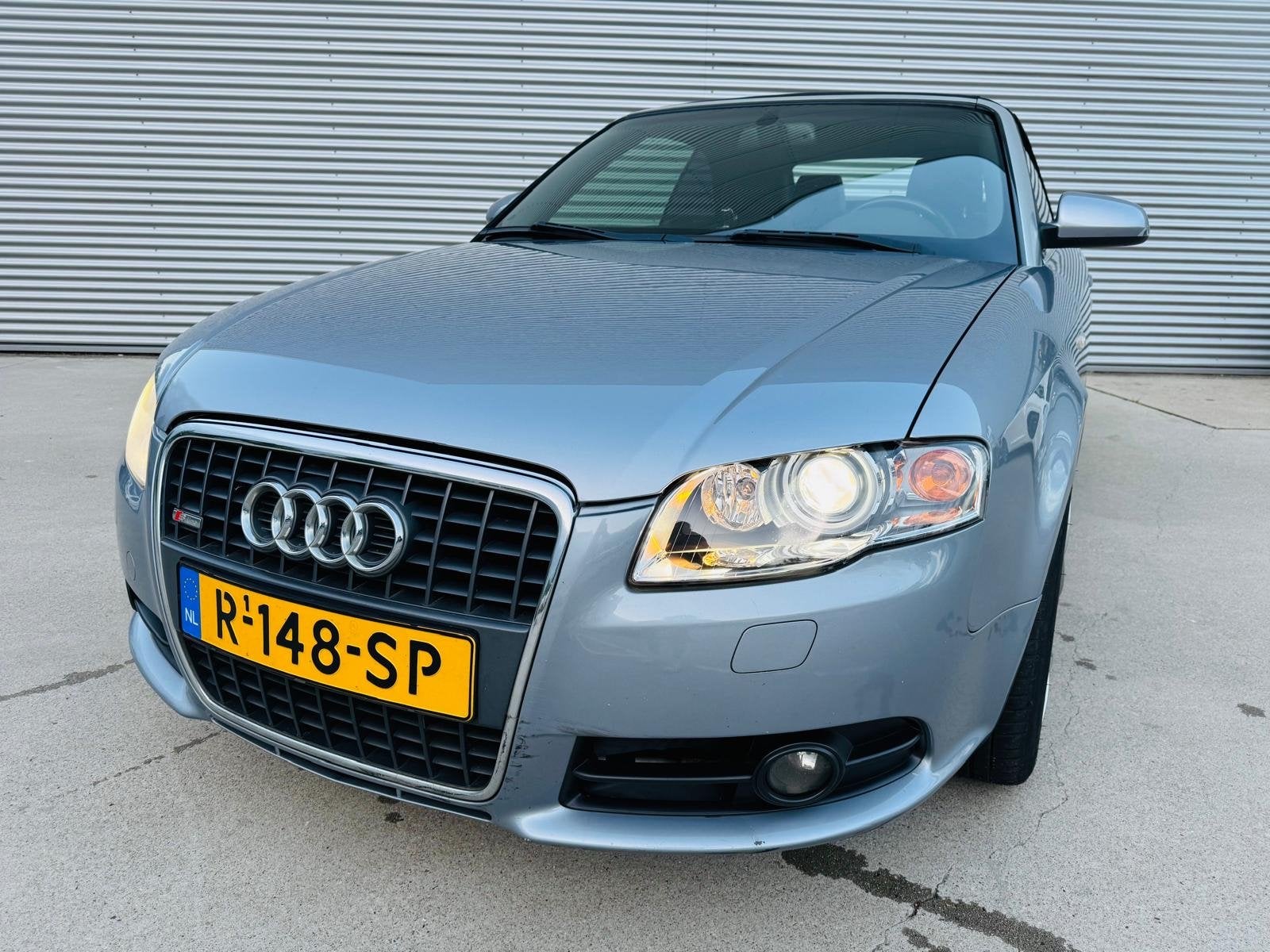 Audi A4 2.0 Tfsi 147KW Cabrio AUT 2007 Grijs, Auto's, 4 cilinders, 4 stoelen, A4, Particulier