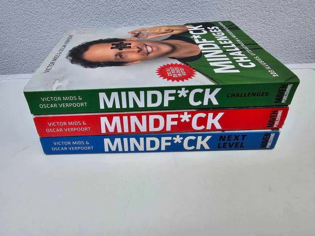 Mindf*ck Boekenreeks - Victor Mids & Oscar Verpoort, Ophalen of Verzenden, Gelezen