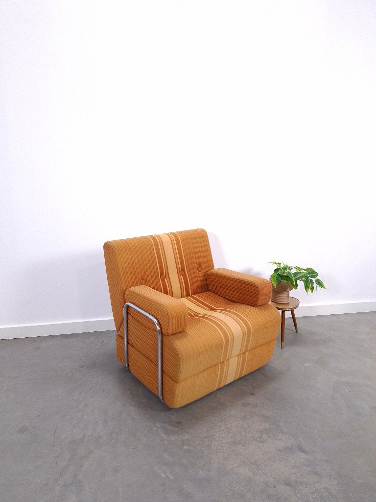 Jaren 70 uittrekbare fauteuil bruin met Chroom slaapbank,2, Gebruikt, Vintage stoel, 75 tot 100 cm, Ophalen of Verzenden