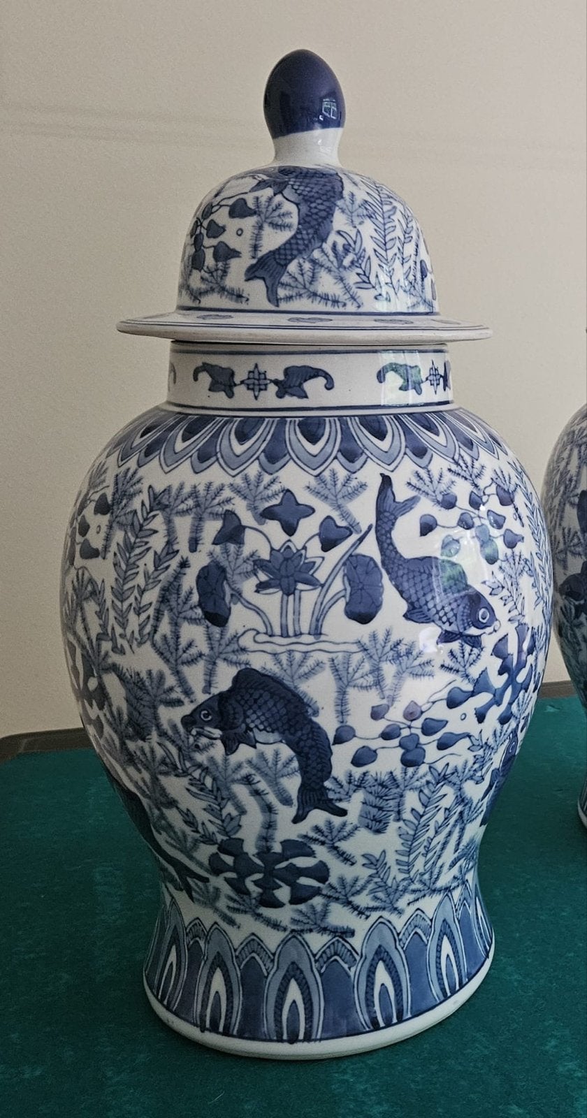 Chinese Gemberpot Blauw-Wit met Vissenmotief en Deksel, Ophalen
