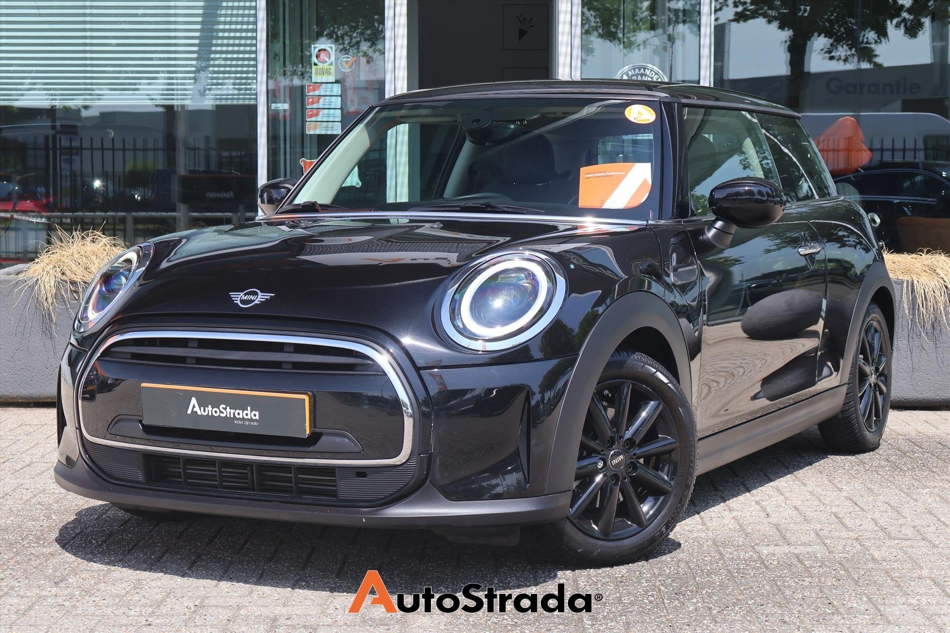 Mini Mini 3-Deurs (f56) 1.5 Business Edition 102pk | Automaa, Gebruikt, Met garantie (alle), 4 stoelen, Leder en Stof